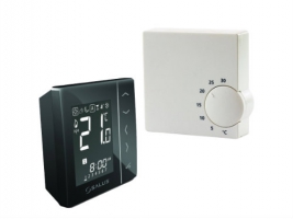 Aký je rozdiel medzi mechanickým a elektrickým termostatom?