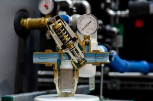 Ako nastaviť redukčný ventil pre správny tlak vody?