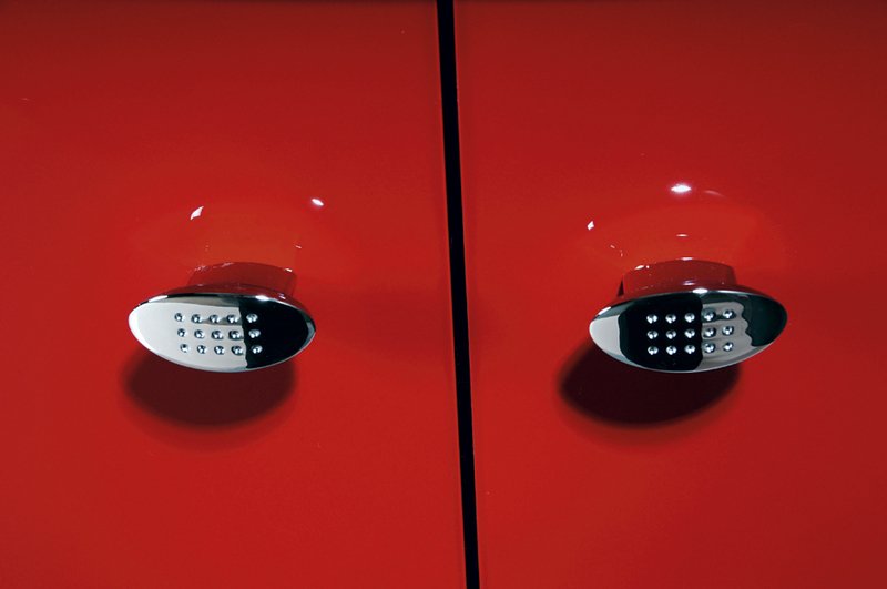 Aila 55637 umývadlová skrinka 110x39 cm, červená/čierna, zásuvky vľavo