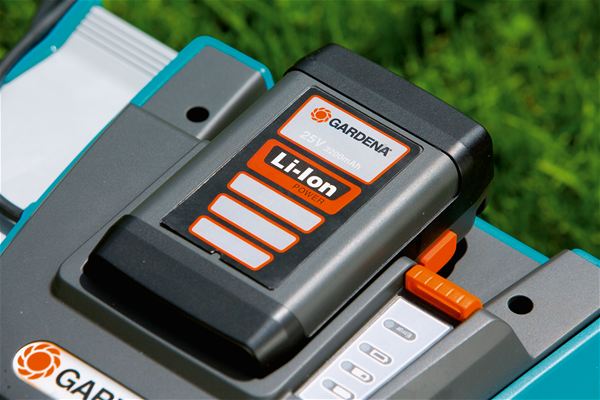 Gardena 525 75 55-01 Akumulator pre kosacku 380 Li  3,0 Ah  25V