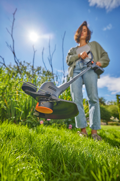 Gardena 14704-20 EasyTrim 25 18V Set akumulátorový vyžínač trávy