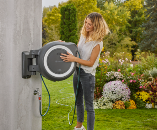 Gardena 18642-20 akumulátorový nástenný box na hadicu PowerRoll XL