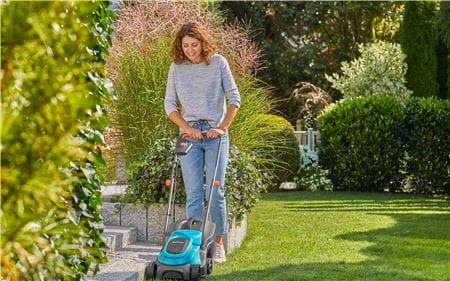 Gardena 14630-20 akumulátorová kosačka na trávu PowerMax 30/18V P4A