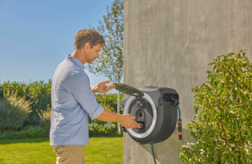 Gardena 18642-20 akumulátorový nástenný box na hadicu PowerRoll XL
