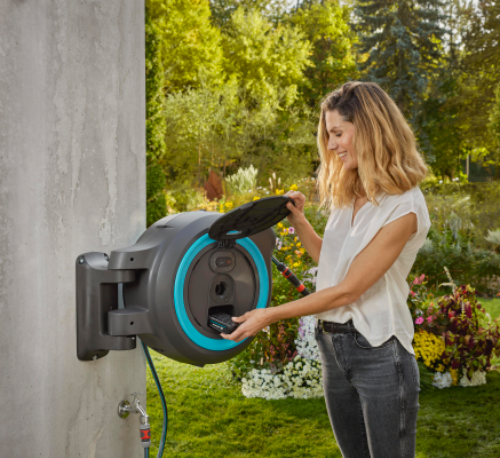 Gardena 18640-20 akumulátorový nástenný box na hadicu PowerRoll XL