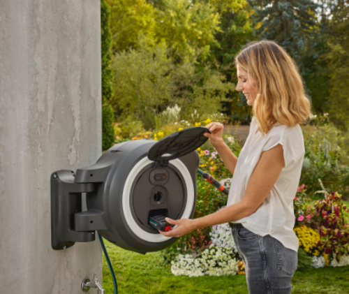 Gardena 18642-20 akumulátorový nástenný box na hadicu PowerRoll XL