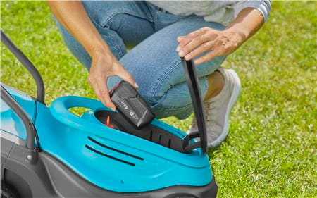 Gardena 14630-20 akumulátorová kosačka na trávu PowerMax 30/18V P4A