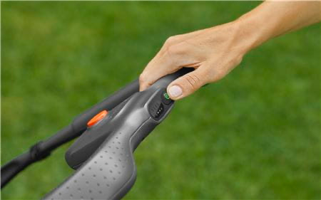 Gardena 14632-20 akumulátorová kosačka na trávu PowerMax 32/18V P4A